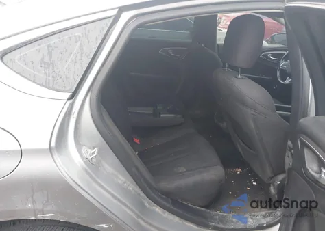 2015 Chrysler 200 Limited z USA, uszkodzony, nr VIN 1C3CCCAB7FN671252